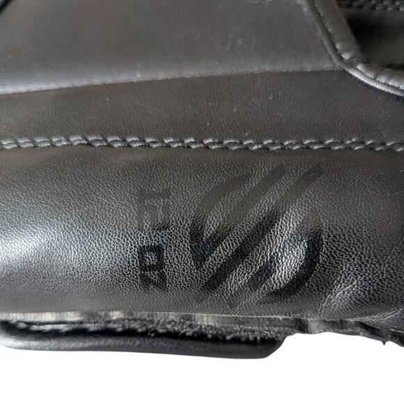 Sanabul Sports Essential Gel Boxing Gloves Black 12 oz - Picture 7 of 11